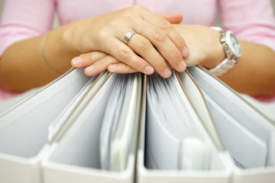 Dokumenty formalne i materiały informacyjne